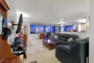 Photo #5: 2718822 Listing 