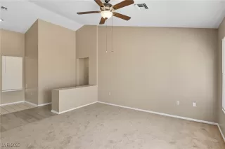 Photo #5: 2718830 Listing