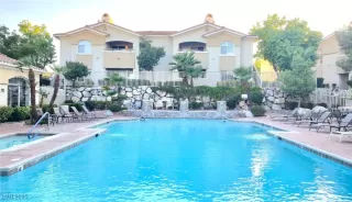 Photo #5: 2718858 Listing 