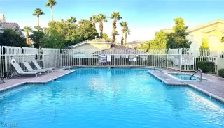 Photo #6: 2718858 Listing 