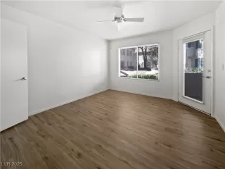 Photo #4: 2718862 Listing