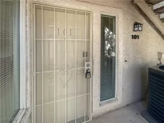 Photo #5: 2718862 Listing