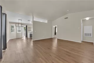 Photo #2: 2718868 Listing 