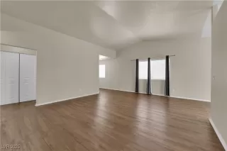 Photo #4: 2718868 Listing 