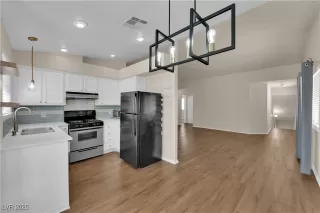 Photo #6: 2718868 Listing 