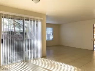 Photo #3: 2718881 Listing 