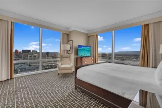 Photo #1: 2718916 Listing 