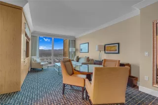 Photo #5: 2718916 Listing 