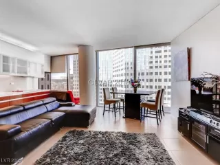 Photo #1: 2718924 Listing 