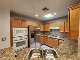 Photo #6: 2718925 Listing 