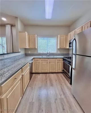 Photo #5: 2718932 Listing 