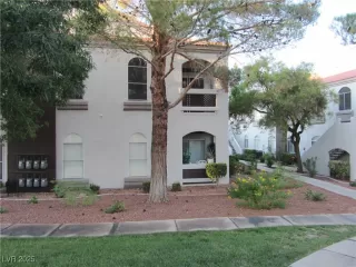 Photo #4: 2718940 Listing