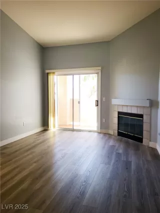 Photo #2: 2718961 Listing 