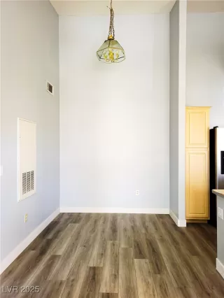 Photo #3: 2718961 Listing 