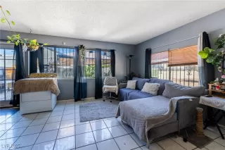 Photo #3: 2718962 Listing 