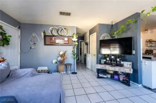 Photo #4: 2718962 Listing 