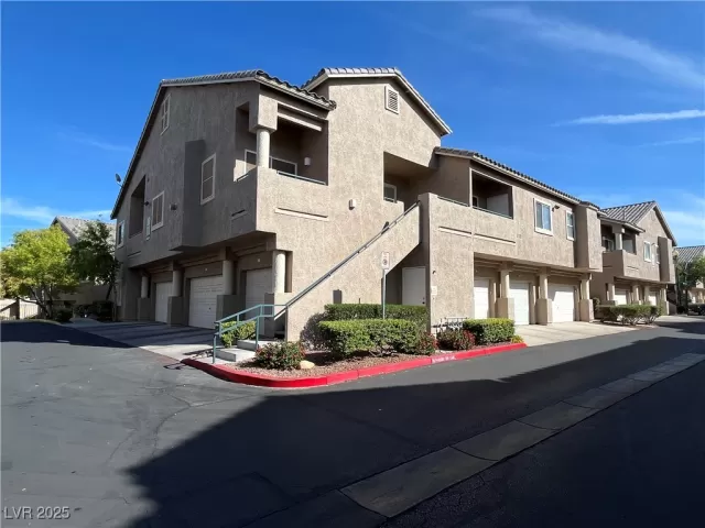 MLS: 2718975 Condo For Sale