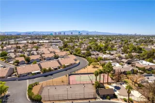 Photo #5: 2718982 Listing 