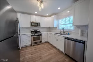 More Details about MLS # 2719002 : 2881 VIOLET LANE 2881