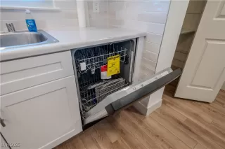 Photo #6: 2719002 Listing 