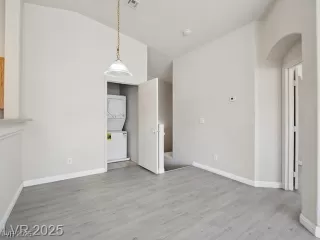 Photo #2: 2719006 Listing 