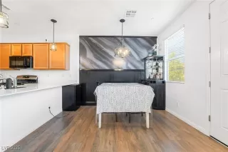 Photo #6: 2719008 Listing