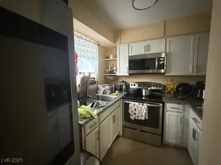 Photo #6: 2719009 Listing 