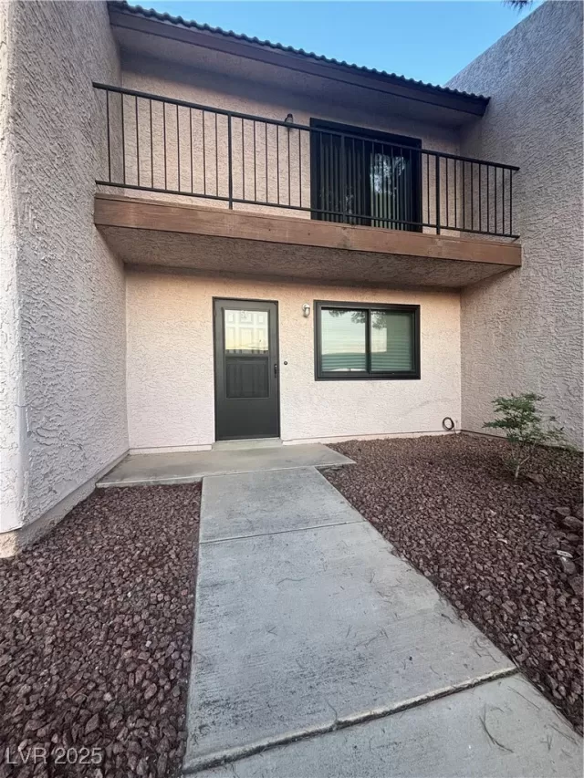 MLS: 2719036 Condo For Sale