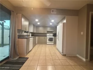 Photo #6: 2719036 Listing 