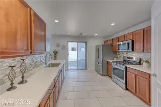 Photo #2: 2719056 Listing