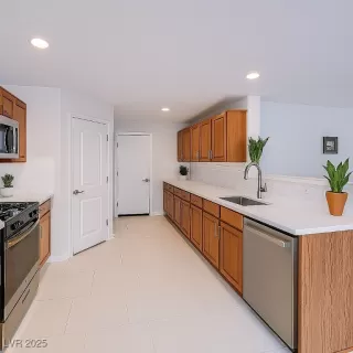 Photo #4: 2719056 Listing