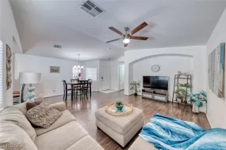 Photo #6: 2719056 Listing