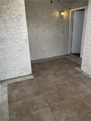 Photo #1: 2719060 Listing