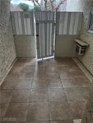 Photo #2: 2719060 Listing