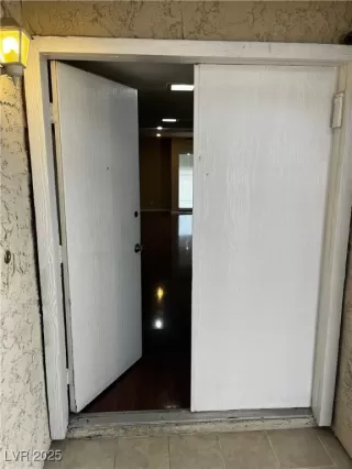 Photo #3: 2719060 Listing