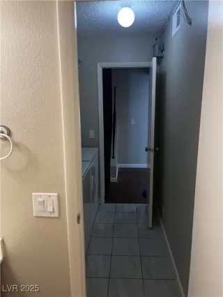 Photo #4: 2719060 Listing