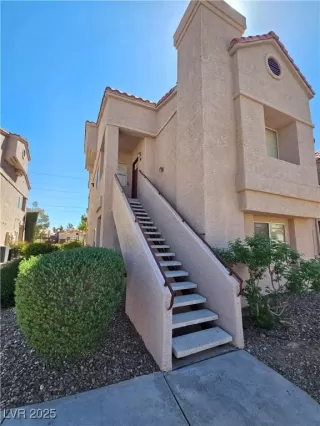 Photo #1: 2719065 Listing