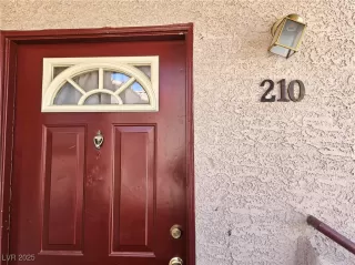 Photo #2: 2719065 Listing