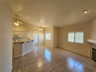 Photo #5: 2719065 Listing