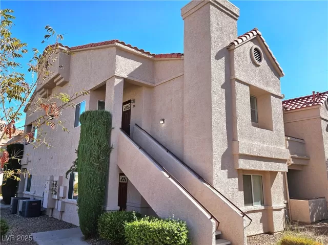 MLS: 2719069 Condo For Sale