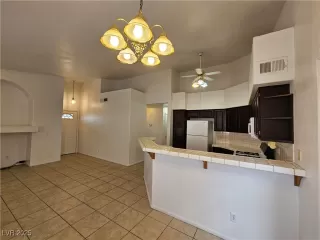 Photo #4: 2719069 Listing