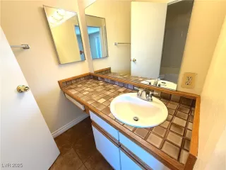 Photo #6: 2719082 Listing 