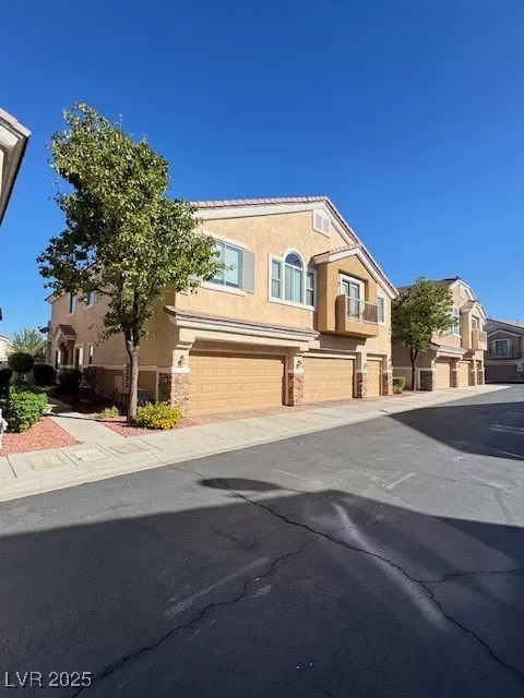 MLS: 2719097 Condo For Sale