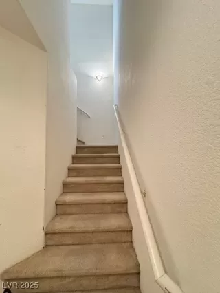 Photo #2: 2719097 Listing