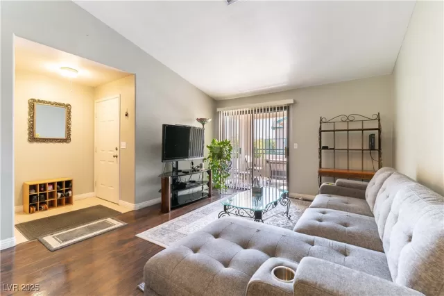 MLS: 2719111 Condo For Sale