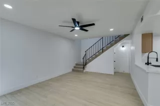 Photo #5: 2719130 Listing