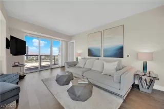 Photo #3: 2719136 Listing