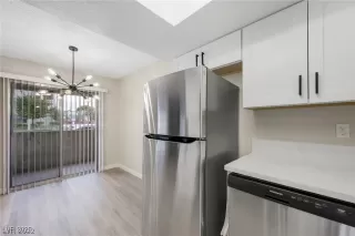 Photo #5: 2719153 Listing 