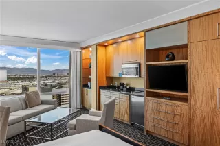 Photo #3: 2719157 Listing 