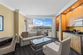 Photo #5: 2719157 Listing 